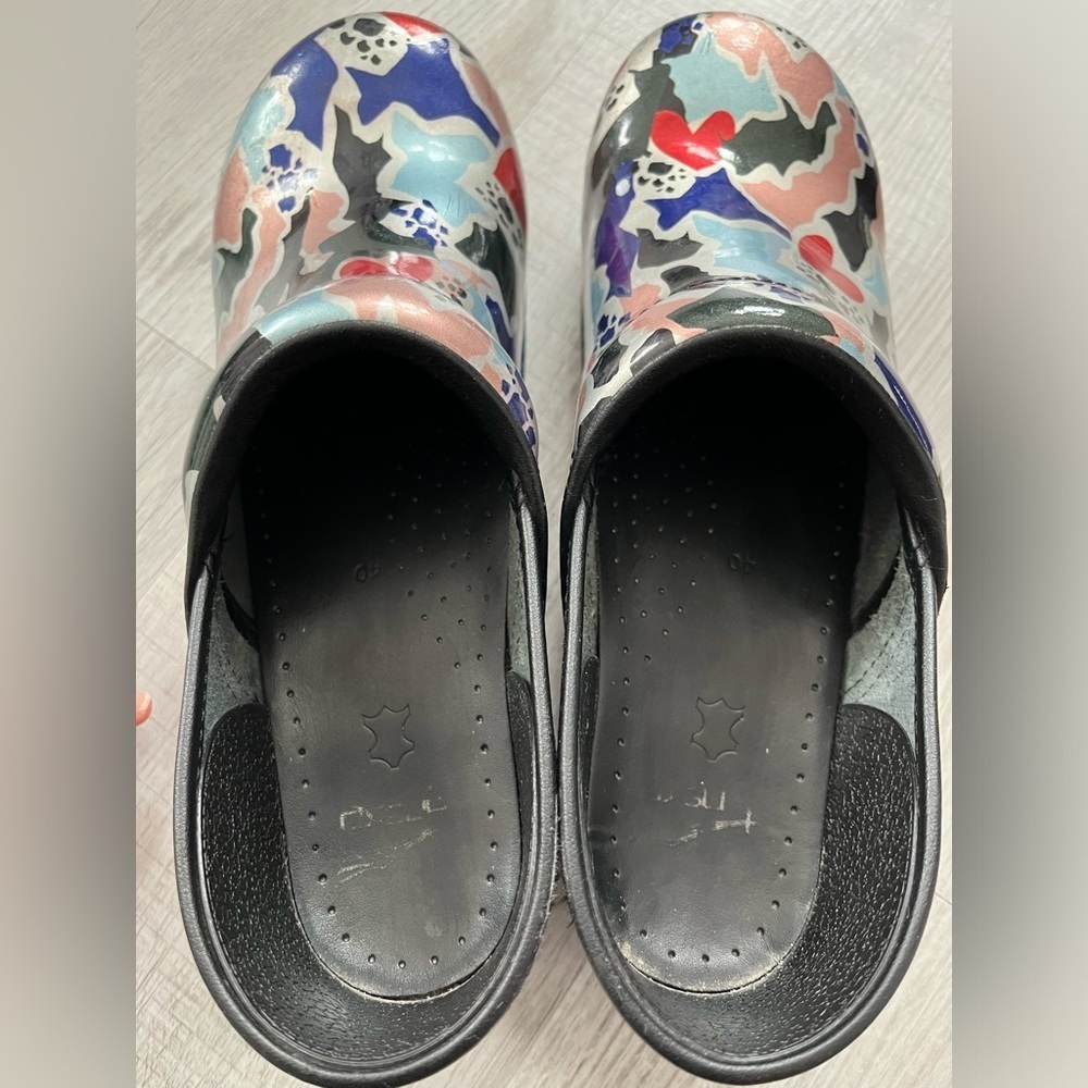 Dansko Professional Nursing Clogs size 40 - Picture 9 of 12